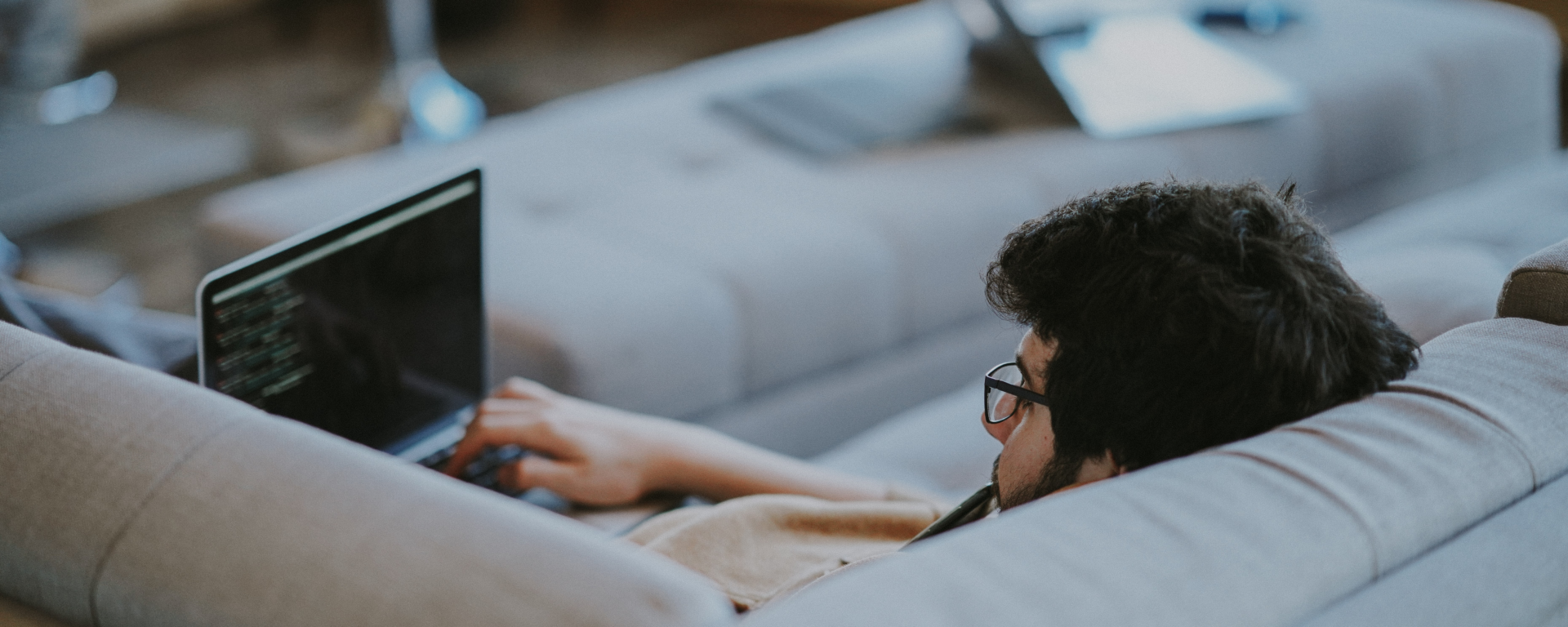 Santé au travail : Comment agir face à un salarié placé en situation de dépendance ?