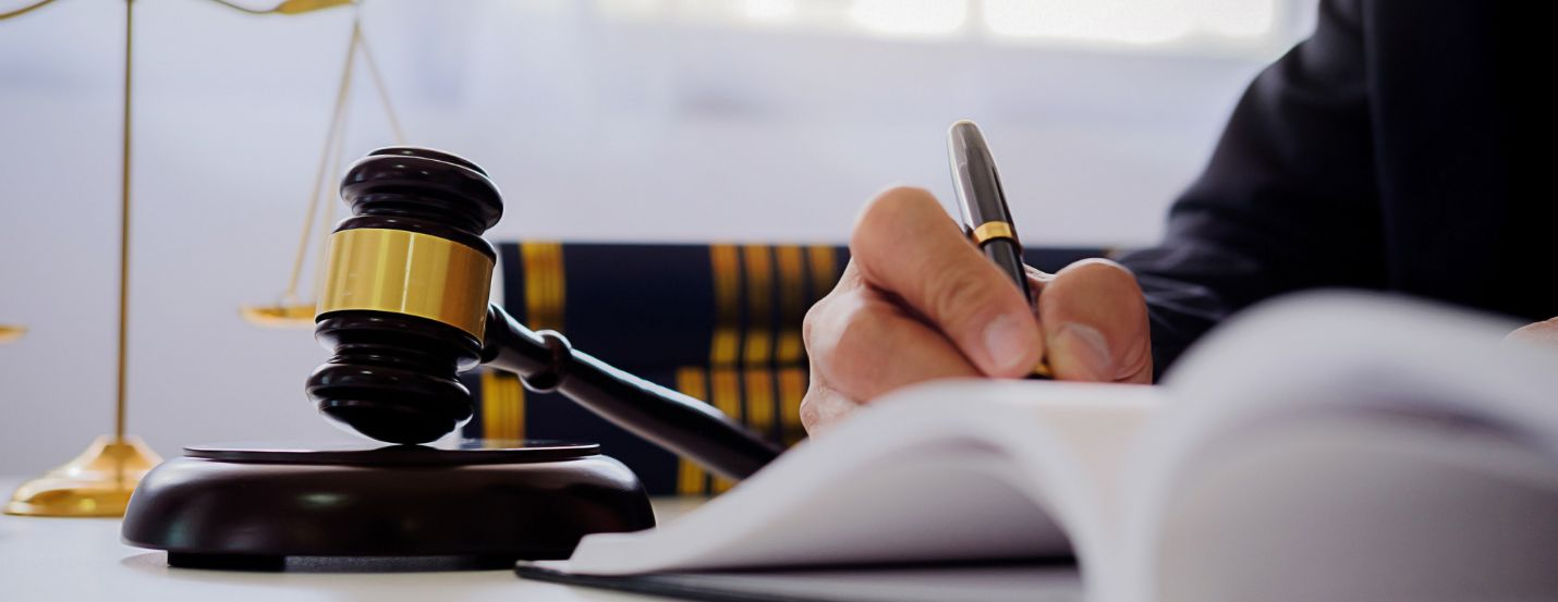 Prendre contact avec un avocat en droit administratif à Rouen