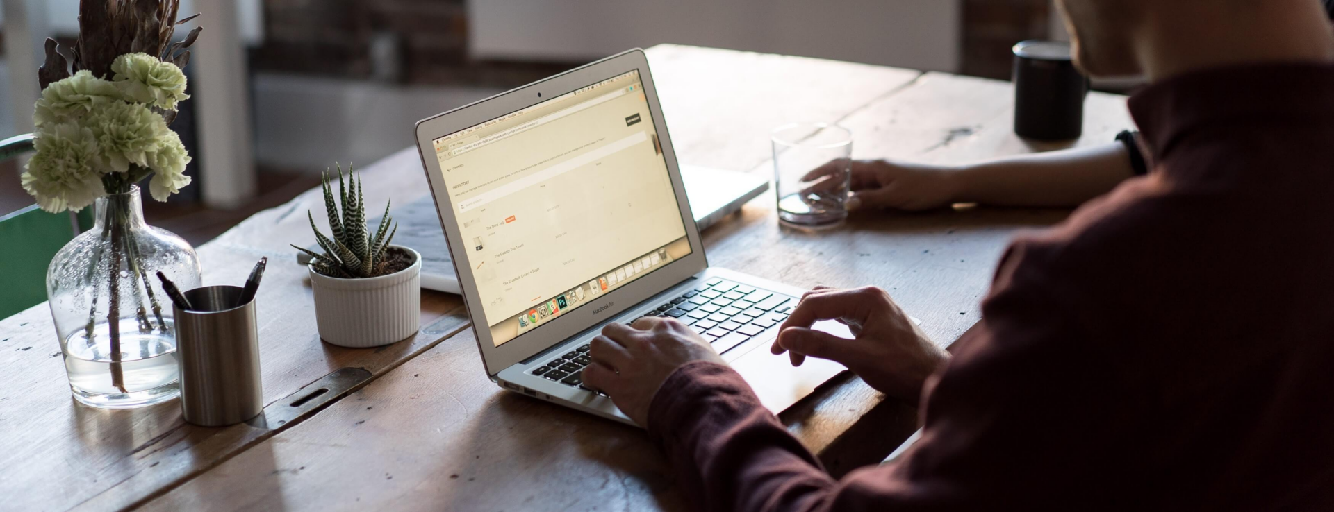 Diffamation (non publique) : un mail diffamatoire envoyé entre personnes unies par une communauté d’intérêt est une contravention rendant impossible l’ouverture d’une information judicaire par un juge d’instruction